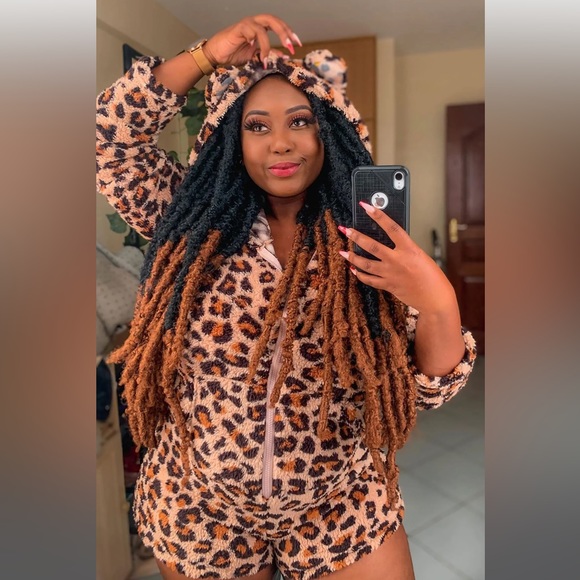 NWOT ~ Teddy Baby PJ Romper Onesie - Leopard - Picture 6 of 10